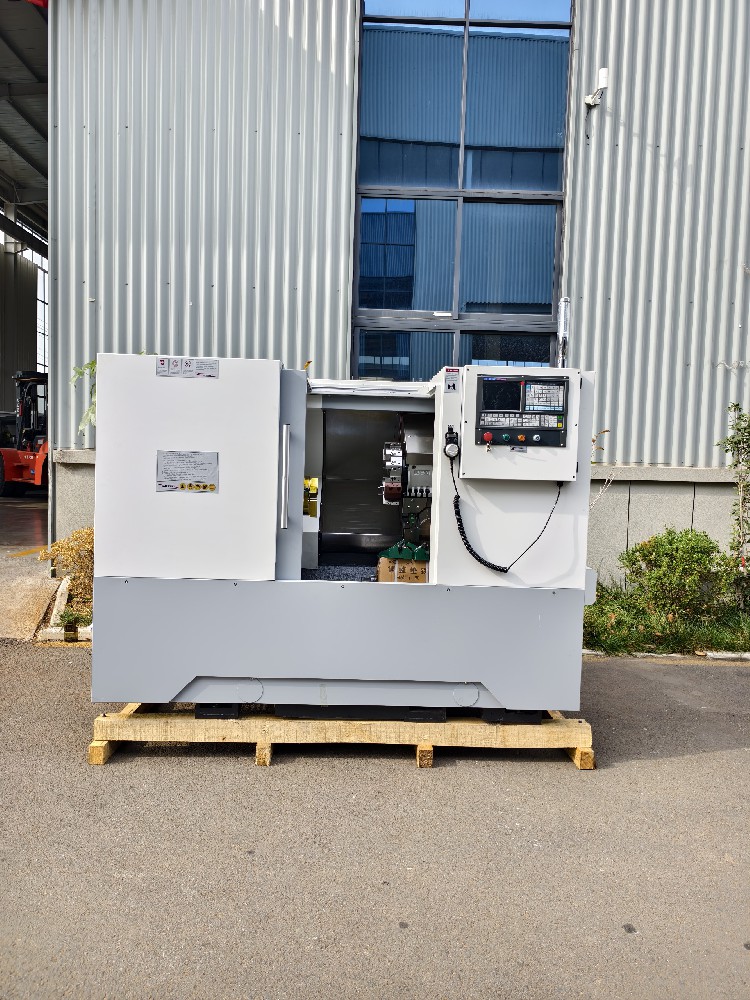 數(shù)控斜床身車(chē)床TCK40